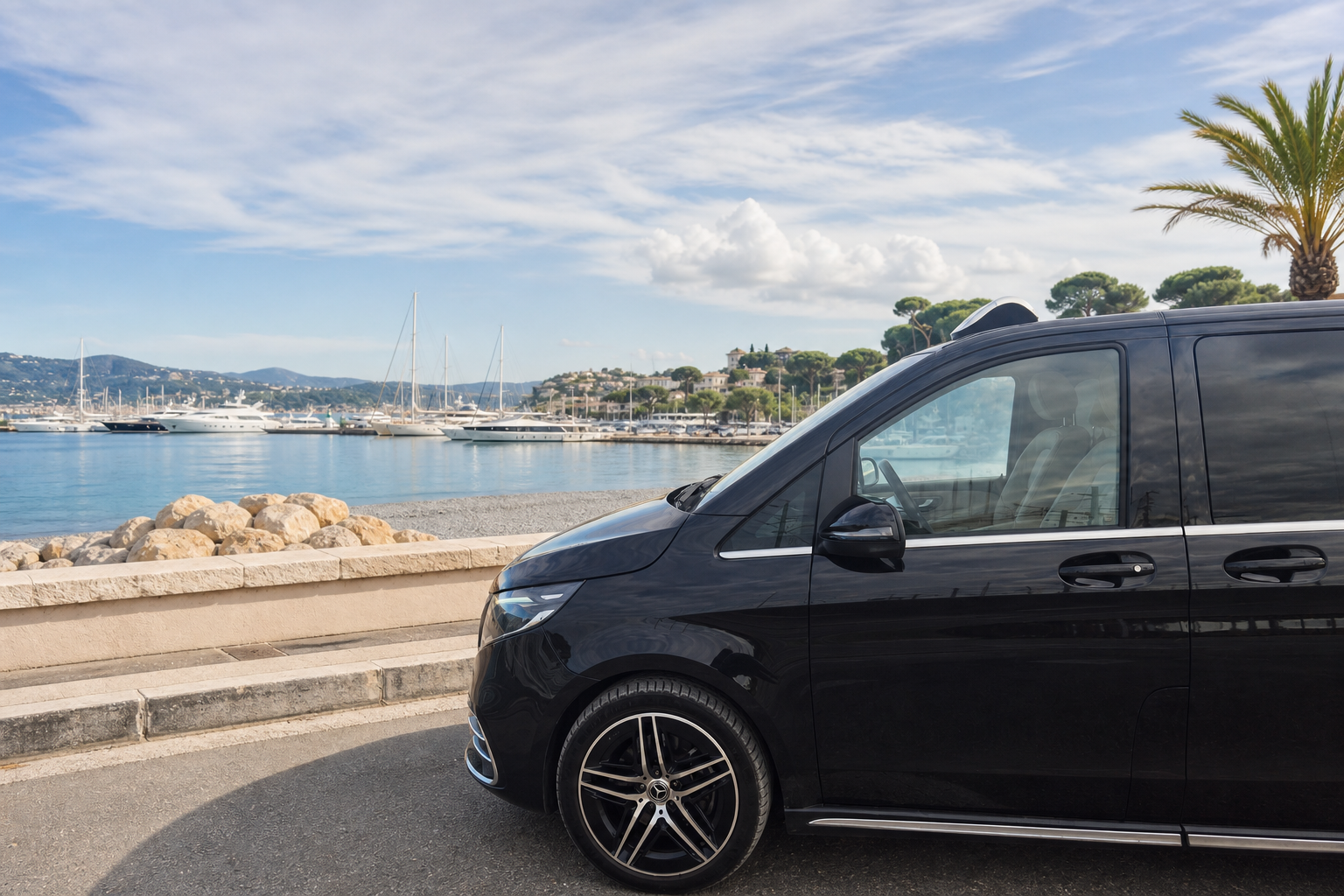 Mercedes van taxi E.L.T — transfert Golfe-Juan vers aéroport Nice